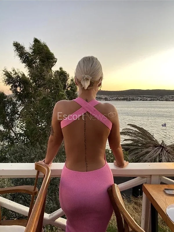 Lara 4